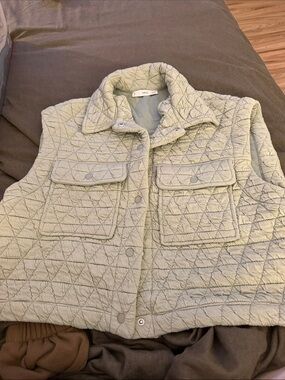 Quilted Sleeveless Vest - Light Green